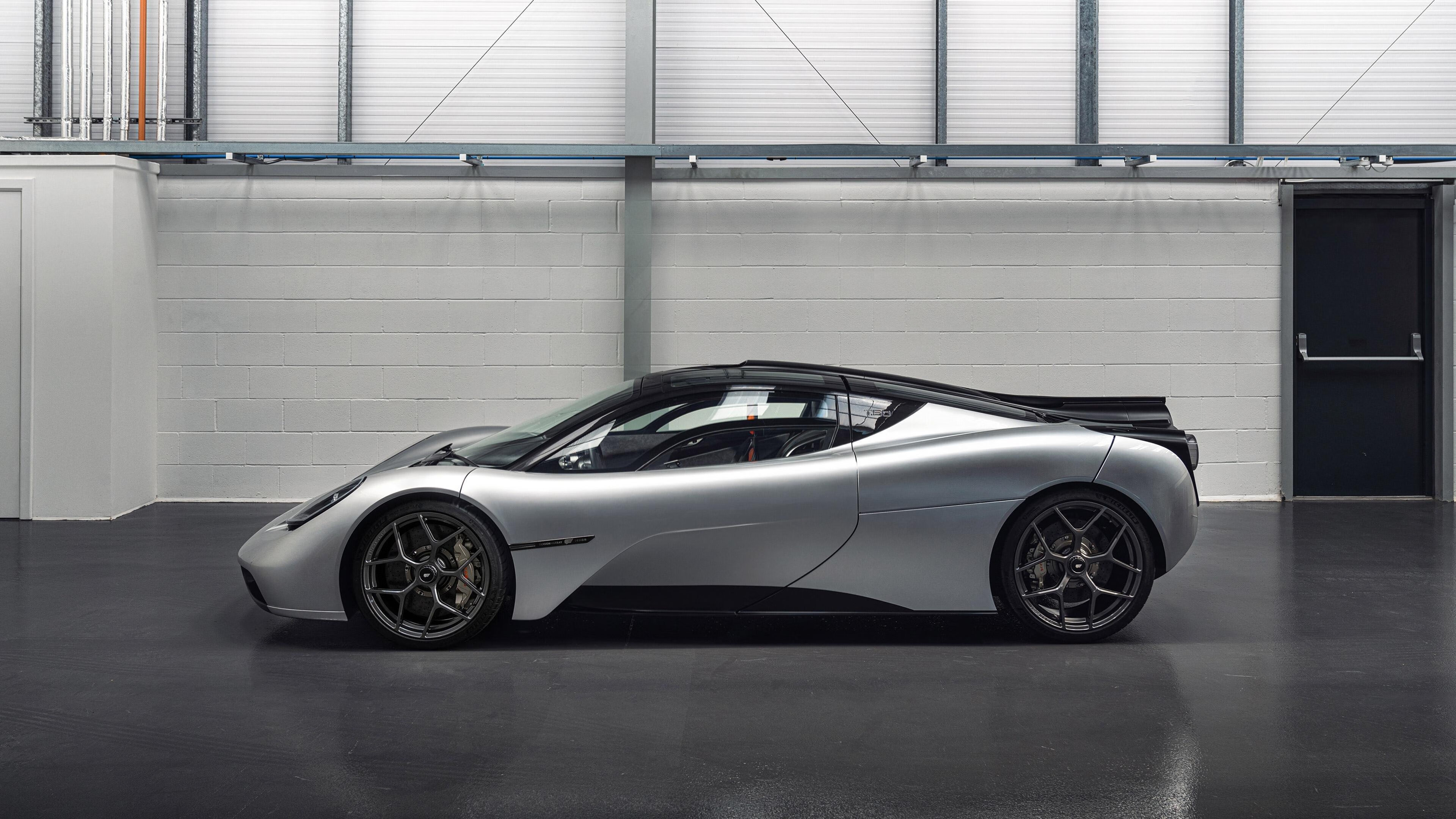 战术与执行的终极对决，从英超榜首战到NBA强强对话的胜负密码