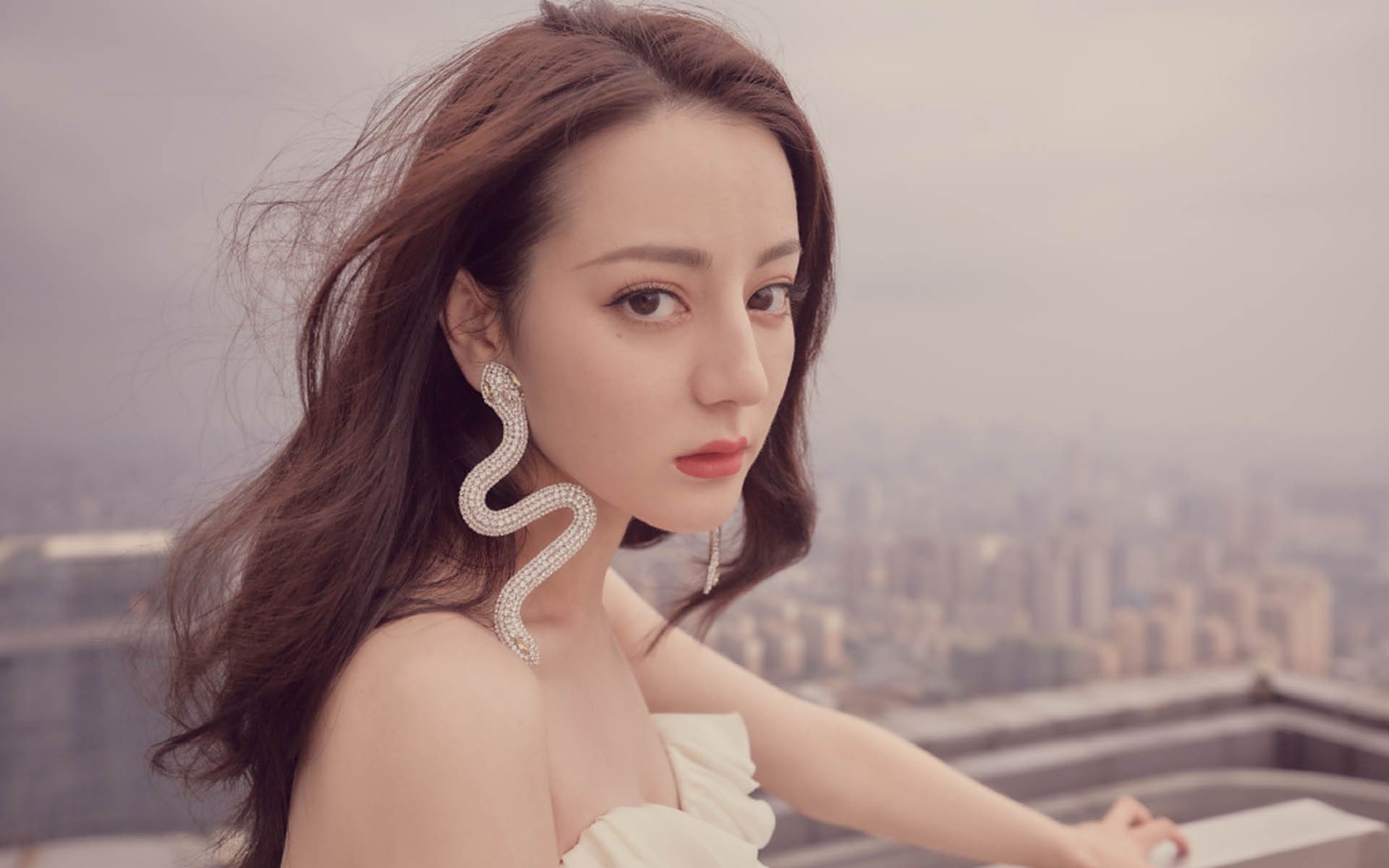 双面防守艺术，巴斯托尼的进攻式防守与几内亚的战术锁链