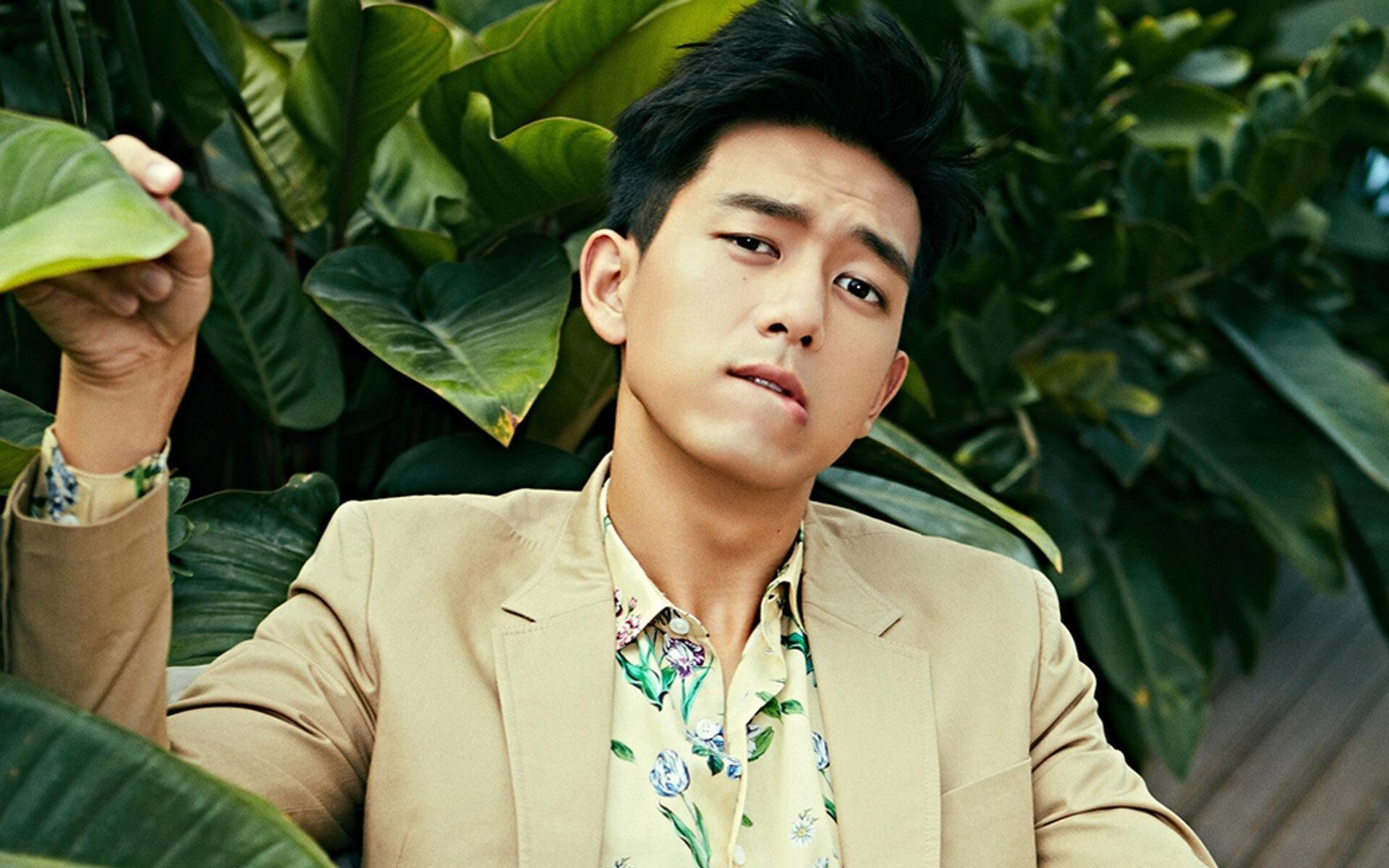 足球新纪元的地震，几内亚斩落阿根廷，布鲁诺在美加墨世界杯接管比赛